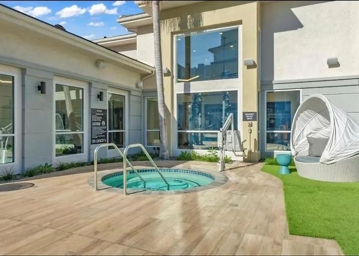 Loft Style,2 Beds ,Flexible Self Check In,Pool