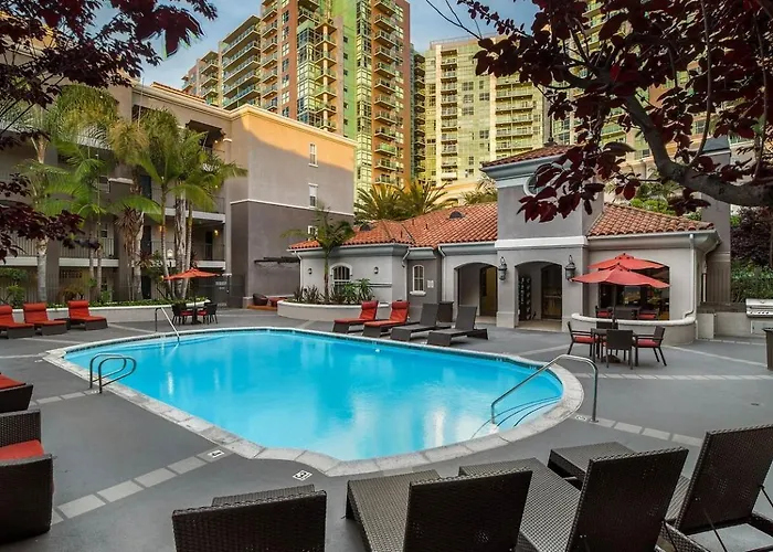 Marina Del Rey Luxe 2-Bedroom & 1-Bedroom - Hot Tub, Pool Table, Grill & Cinema Projector